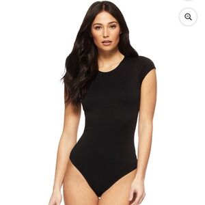 Sofia by Sofia Vergara Black Cap Sleeve Bodysuit